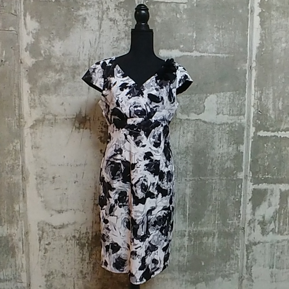 Rabbit Rabbit Rabbit designs cap sleeve dress